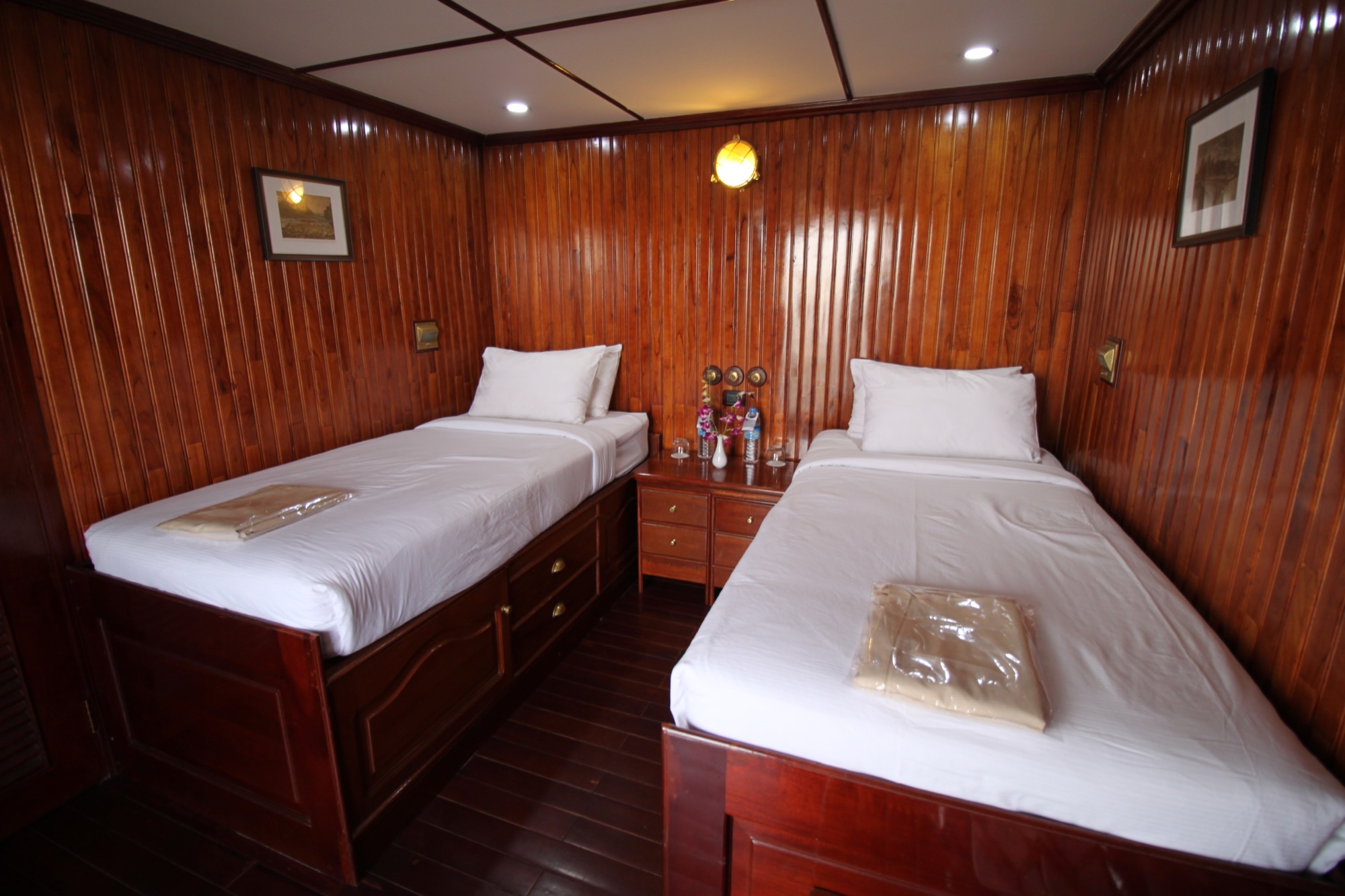 Pandaw RV Indochina Cabin 1.jpg